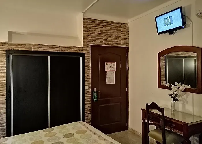 Boutique Marisol Πανσιόν 2*